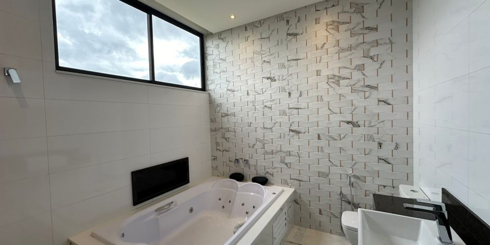 8e23355b-86ed-4ba2-b760-fa47e36a6d3b