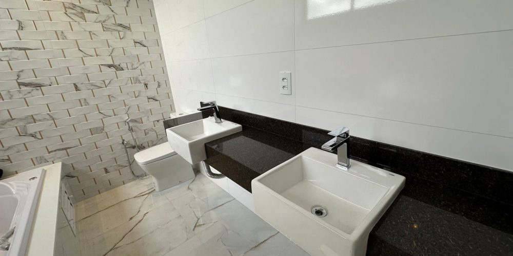 fb9cea0f-d479-4be3-8682-0988ea766635 (1)